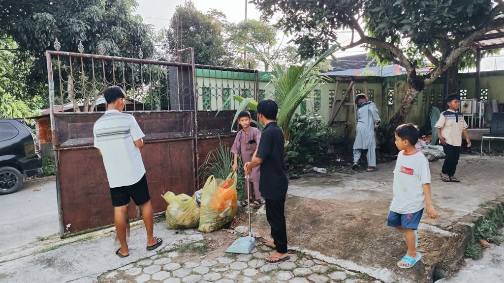 Panti Asuhan Alhaq Bontang (7)